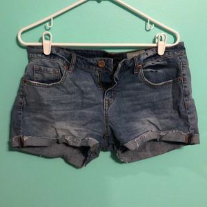 Medium wash jean shorts
